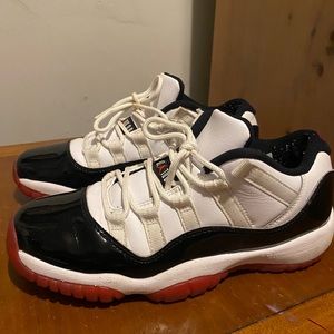 Jordan 11 Retro Low ‘Concord Bred’